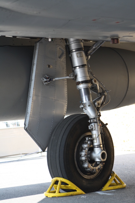 Mirage 2000D for plastic models kit detailed back landing gear 